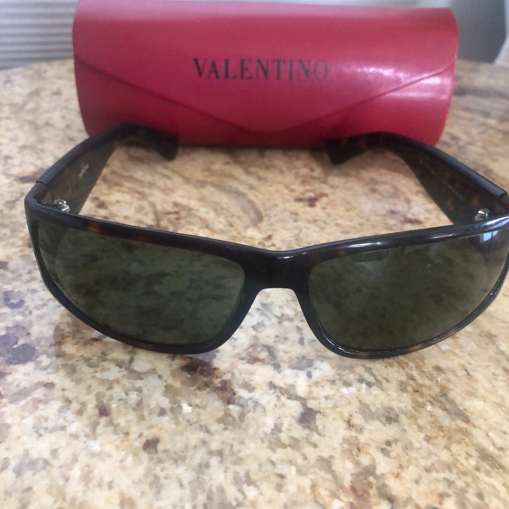 Valentino Tortoiseshell Sunglasses 1160/S 086 | Dark Brown | Unisex